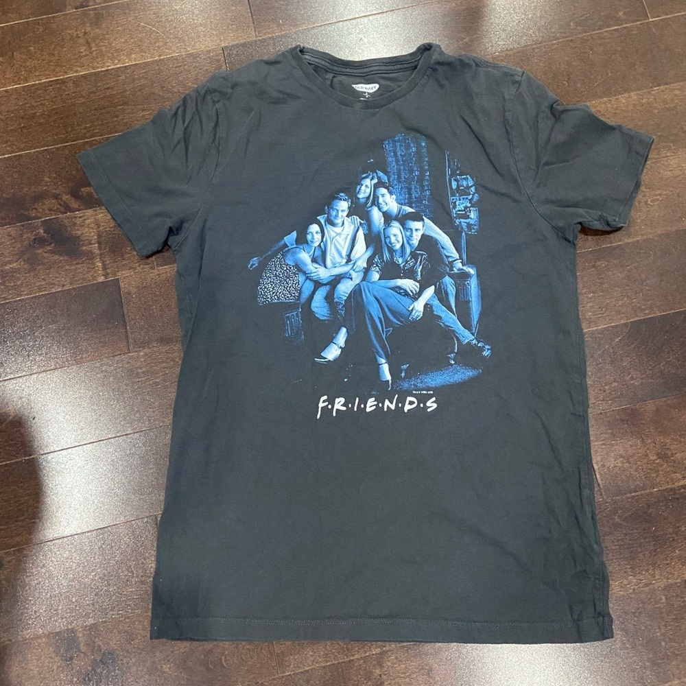 Friends graphic tee